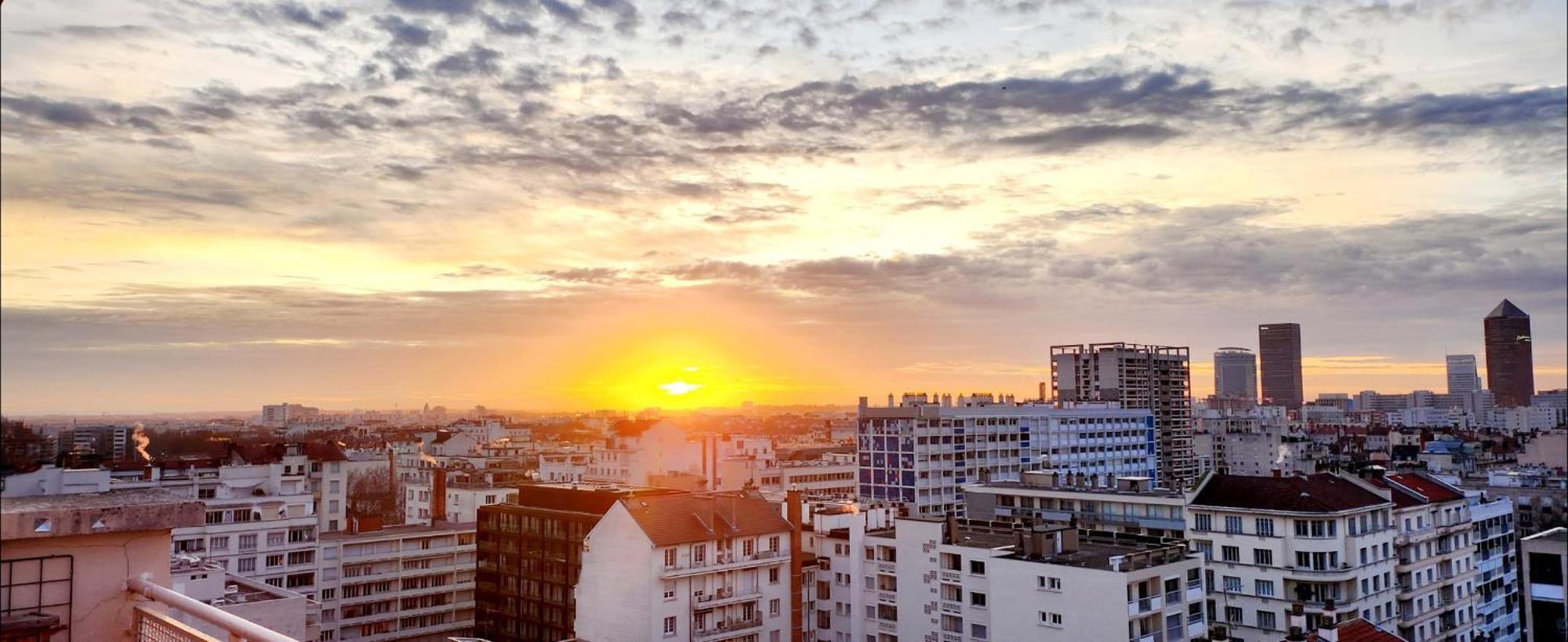 Plein Sud Terrasse Climatisation Garage Netflix Apartman Lyon Kültér fotó